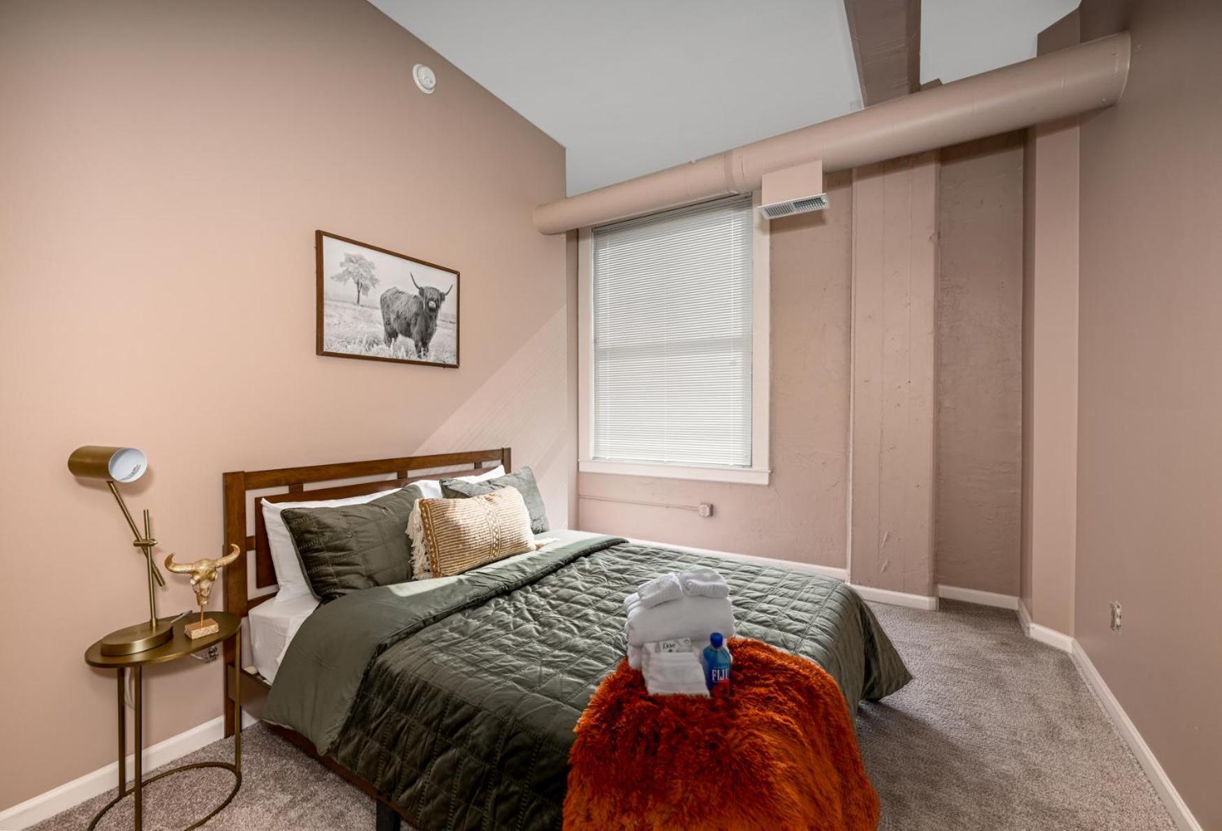 2 Bath Prkg+Gym+Sauna Perk Plaza +30 Day Cleveland Exterior photo