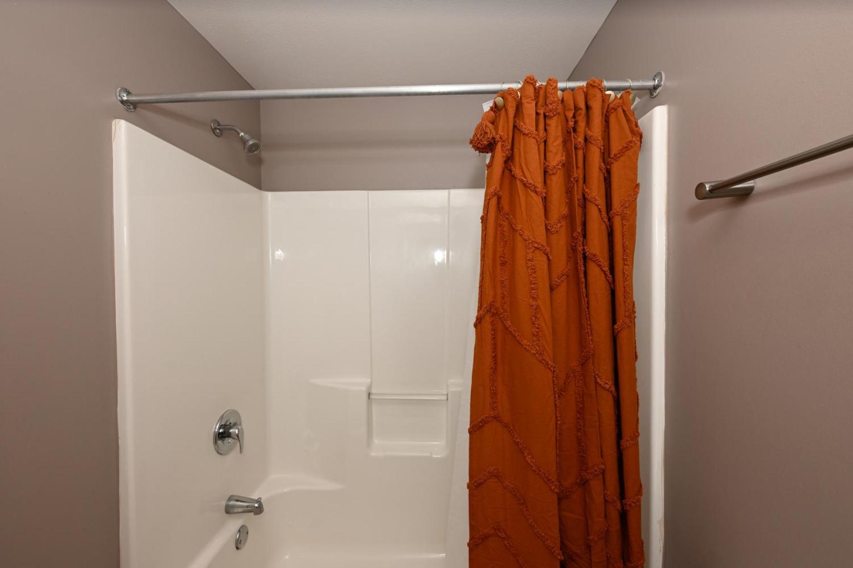 2 Bath Prkg+Gym+Sauna Perk Plaza +30 Day Cleveland Exterior photo