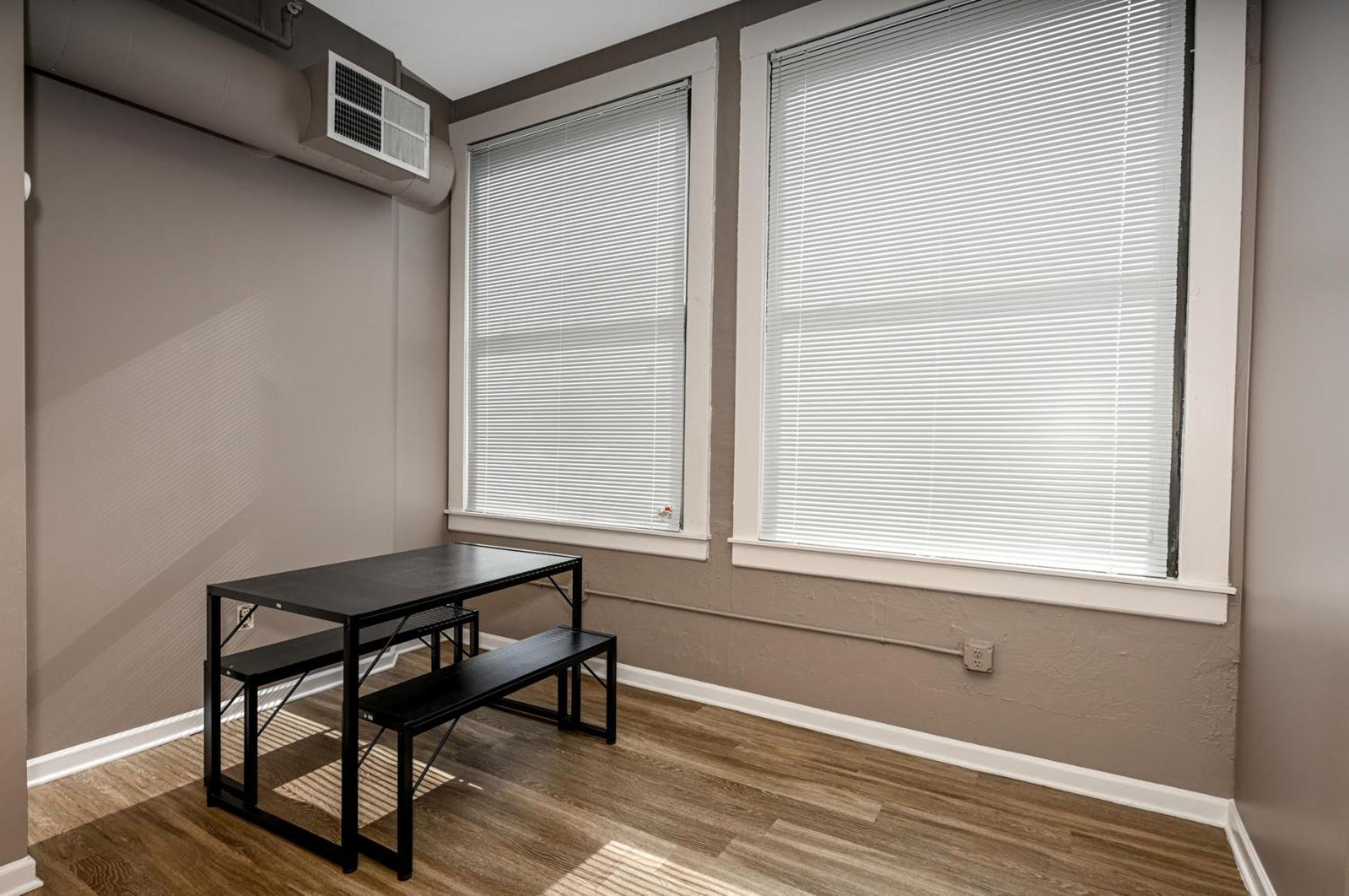 2 Bath Prkg+Gym+Sauna Perk Plaza +30 Day Cleveland Exterior photo