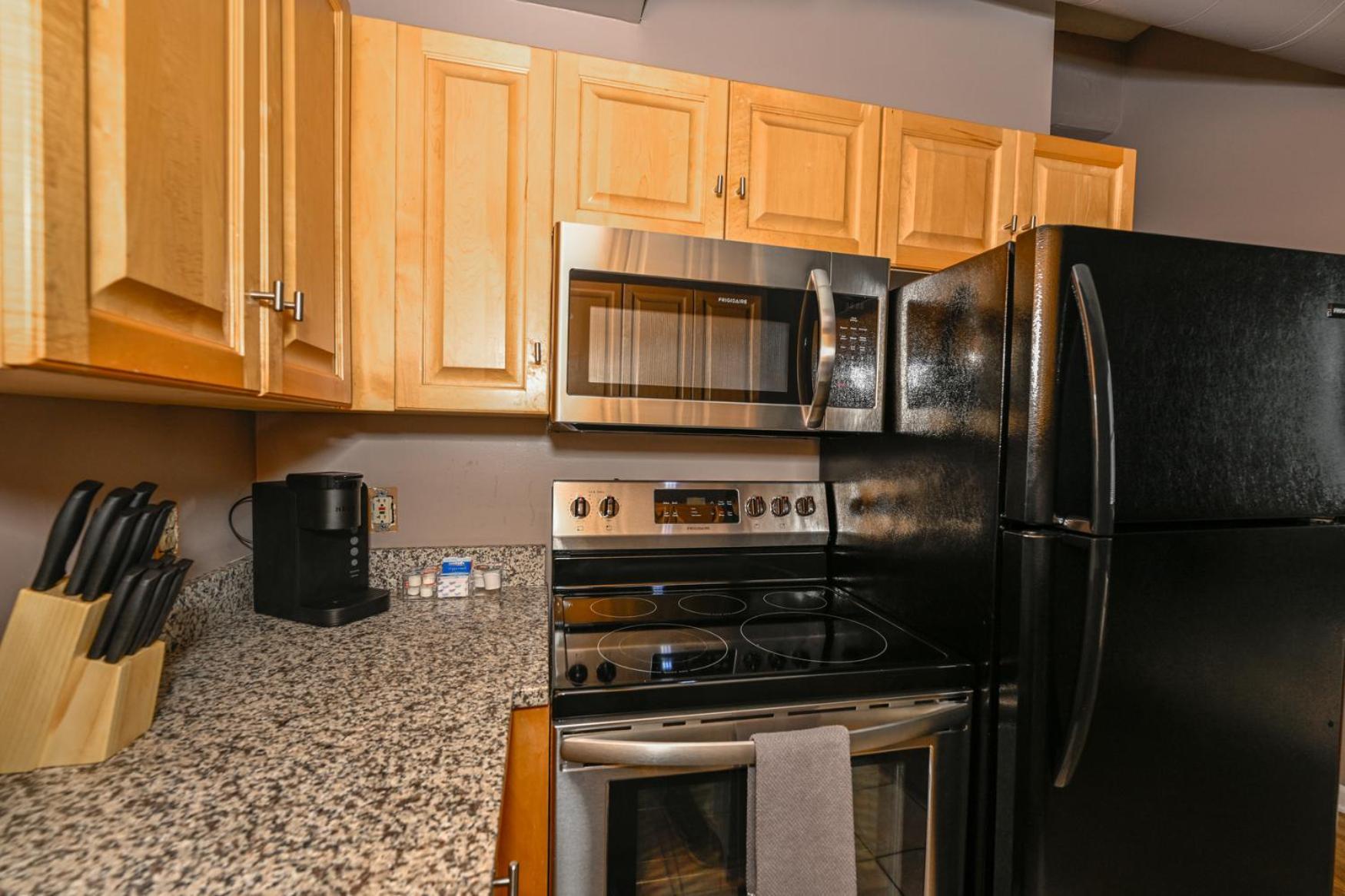 2 Bath Prkg+Gym+Sauna Perk Plaza +30 Day Cleveland Exterior photo